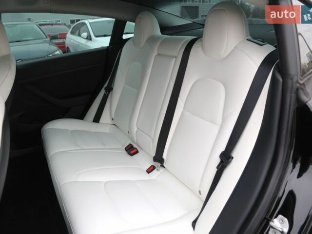 Черный Тесла Модель 3, объемом двигателя 0 л и пробегом 38 тыс. км за 25000 $, фото 9 на Automoto.ua