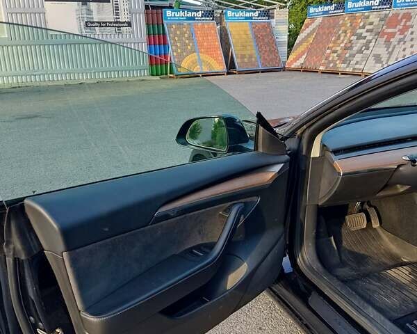 Чорний Тесла Модель 3, об'ємом двигуна 0 л та пробігом 56 тис. км за 23500 $, фото 3 на Automoto.ua
