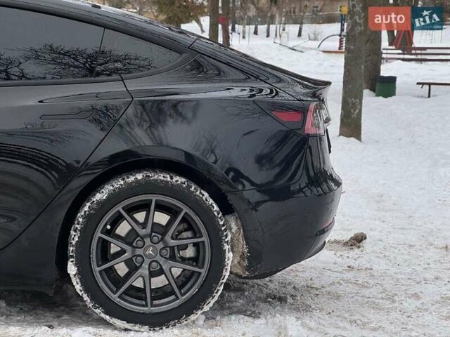 Черный Тесла Модель 3, объемом двигателя 0 л и пробегом 148 тыс. км за 20240 $, фото 7 на Automoto.ua