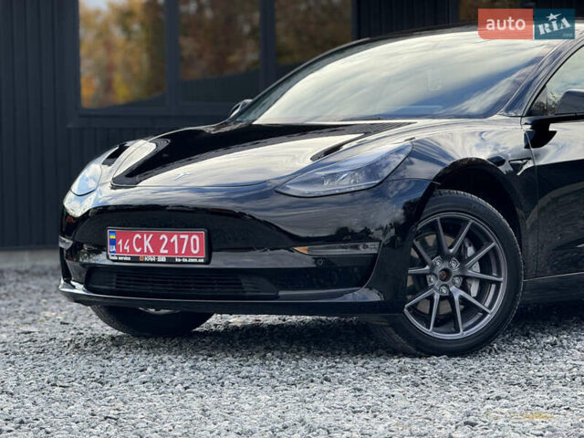 Чорний Тесла Модель 3, об'ємом двигуна 0 л та пробігом 52 тис. км за 21900 $, фото 2 на Automoto.ua