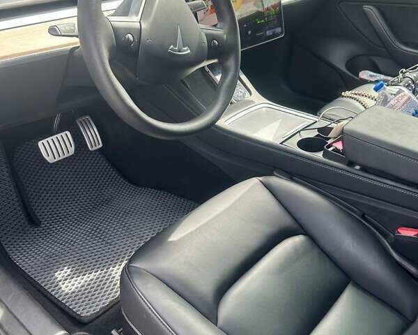 Чорний Тесла Модель 3, об'ємом двигуна 0 л та пробігом 45 тис. км за 25990 $, фото 1 на Automoto.ua