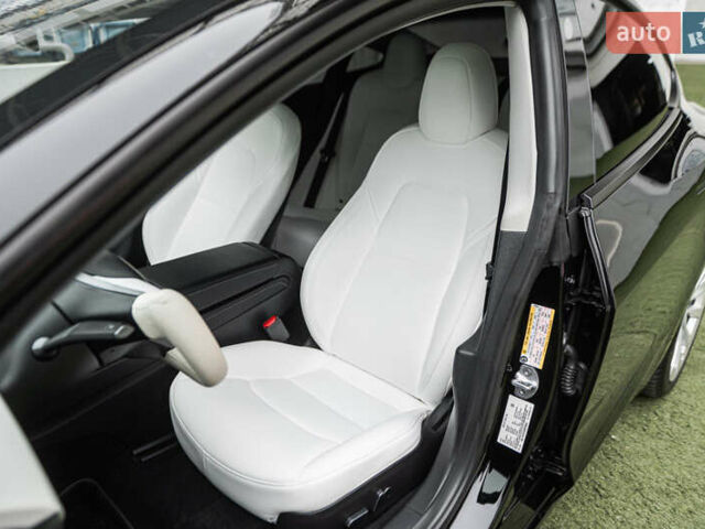 Черный Тесла Модель 3, объемом двигателя 0 л и пробегом 16 тыс. км за 27500 $, фото 47 на Automoto.ua