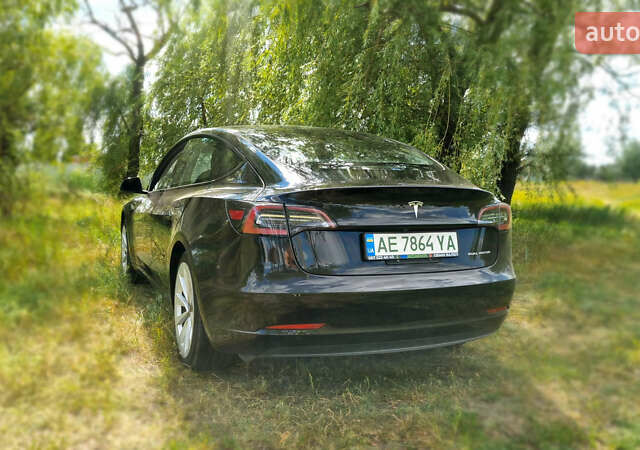 Чорний Тесла Модель 3, об'ємом двигуна 0 л та пробігом 129 тис. км за 21490 $, фото 3 на Automoto.ua