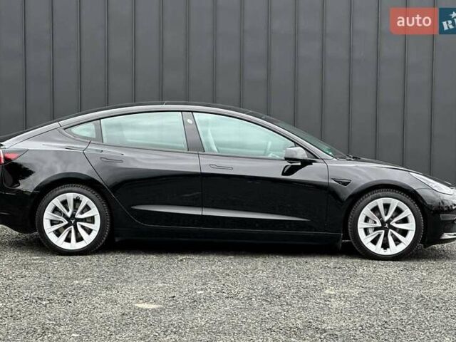 Чорний Тесла Модель 3, об'ємом двигуна 0 л та пробігом 45 тис. км за 25000 $, фото 3 на Automoto.ua