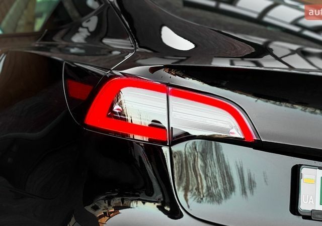 Черный Тесла Модель 3, объемом двигателя 0 л и пробегом 43 тыс. км за 28900 $, фото 26 на Automoto.ua