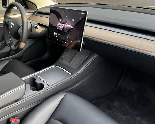 Черный Тесла Модель 3, объемом двигателя 0 л и пробегом 61 тыс. км за 23000 $, фото 3 на Automoto.ua