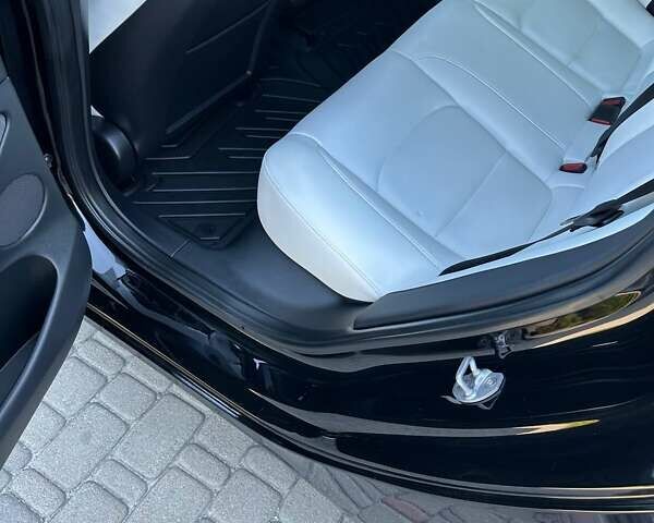 Черный Тесла Модель 3, объемом двигателя 0 л и пробегом 22 тыс. км за 22800 $, фото 60 на Automoto.ua