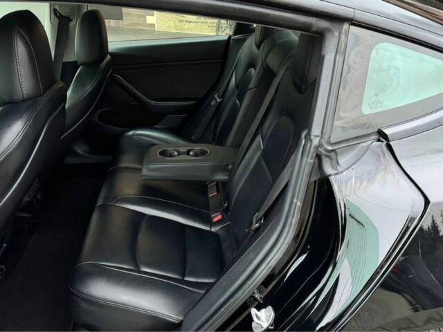 Чорний Тесла Модель 3, об'ємом двигуна 0 л та пробігом 172 тис. км за 16900 $, фото 7 на Automoto.ua