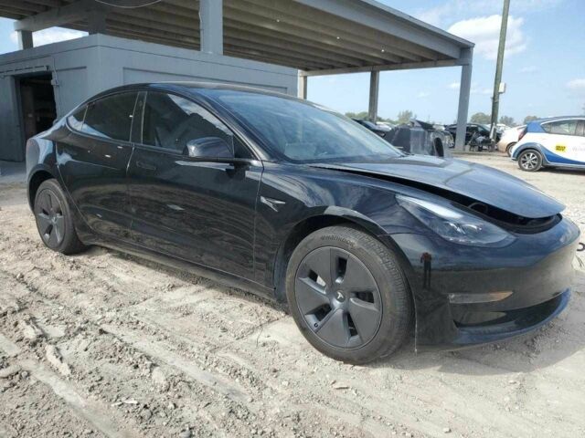 Чорний Тесла Модель 3, об'ємом двигуна 0 л та пробігом 30 тис. км за 7800 $, фото 3 на Automoto.ua