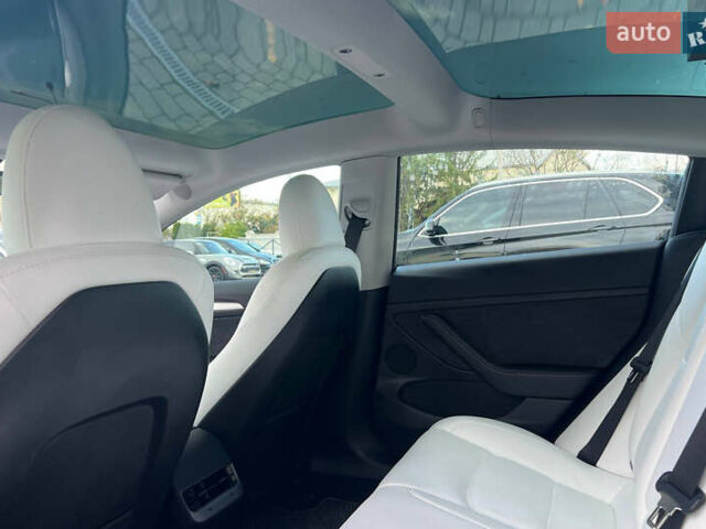 Чорний Тесла Модель 3, об'ємом двигуна 0 л та пробігом 16 тис. км за 22900 $, фото 13 на Automoto.ua