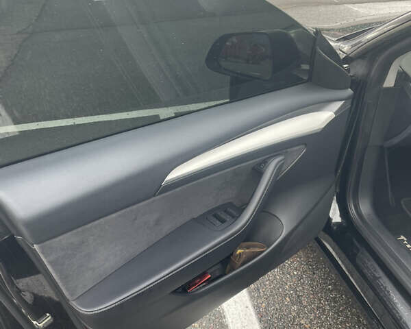 Черный Тесла Модель 3, объемом двигателя 0 л и пробегом 45 тыс. км за 22000 $, фото 36 на Automoto.ua