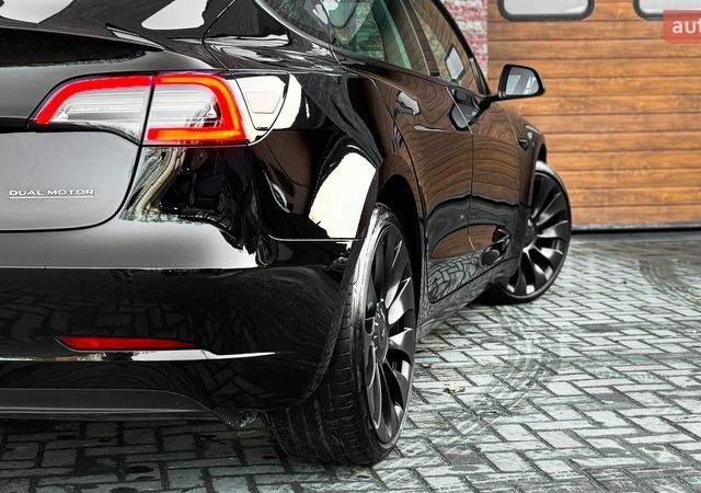 Черный Тесла Модель 3, объемом двигателя 0 л и пробегом 43 тыс. км за 28900 $, фото 21 на Automoto.ua