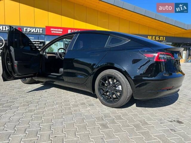 Чорний Тесла Модель 3, об'ємом двигуна 0 л та пробігом 18 тис. км за 20500 $, фото 1 на Automoto.ua