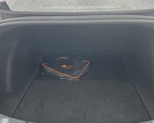 Черный Тесла Модель 3, объемом двигателя 0 л и пробегом 45 тыс. км за 22000 $, фото 44 на Automoto.ua