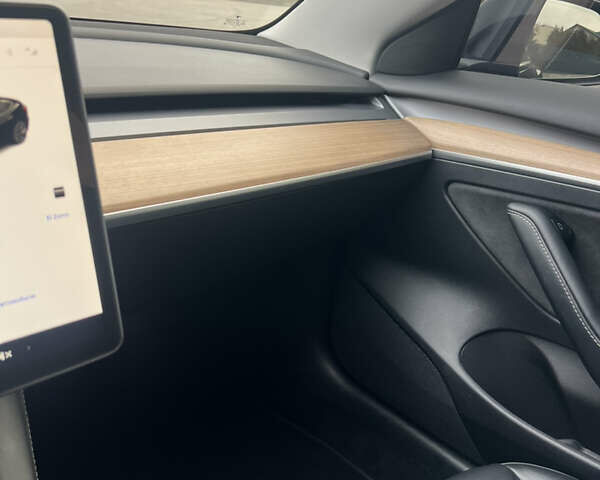 Черный Тесла Модель 3, объемом двигателя 0 л и пробегом 85 тыс. км за 19999 $, фото 28 на Automoto.ua