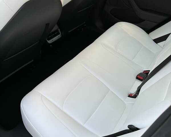 Черный Тесла Модель 3, объемом двигателя 0 л и пробегом 33 тыс. км за 20000 $, фото 14 на Automoto.ua