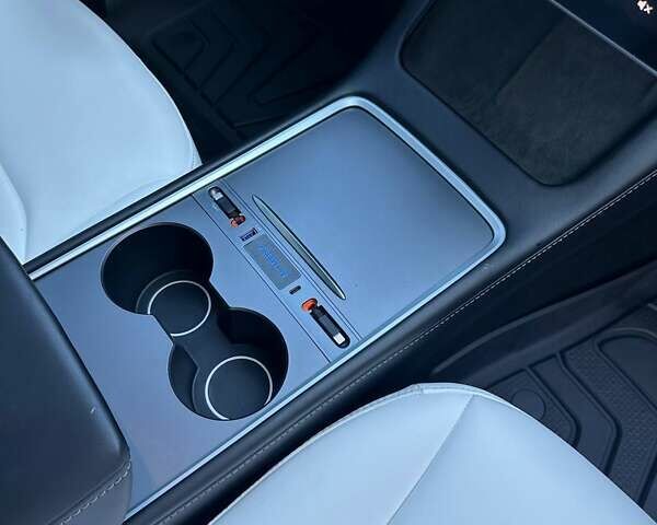 Черный Тесла Модель 3, объемом двигателя 0 л и пробегом 22 тыс. км за 22800 $, фото 43 на Automoto.ua