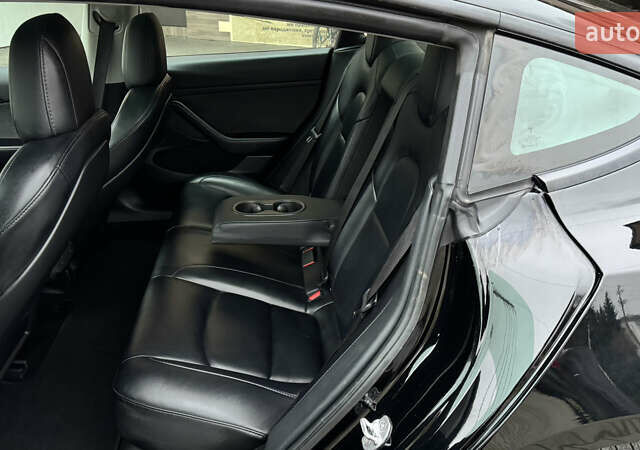 Чорний Тесла Модель 3, об'ємом двигуна 0 л та пробігом 172 тис. км за 16900 $, фото 39 на Automoto.ua