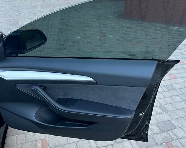 Черный Тесла Модель 3, объемом двигателя 0 л и пробегом 22 тыс. км за 22800 $, фото 39 на Automoto.ua