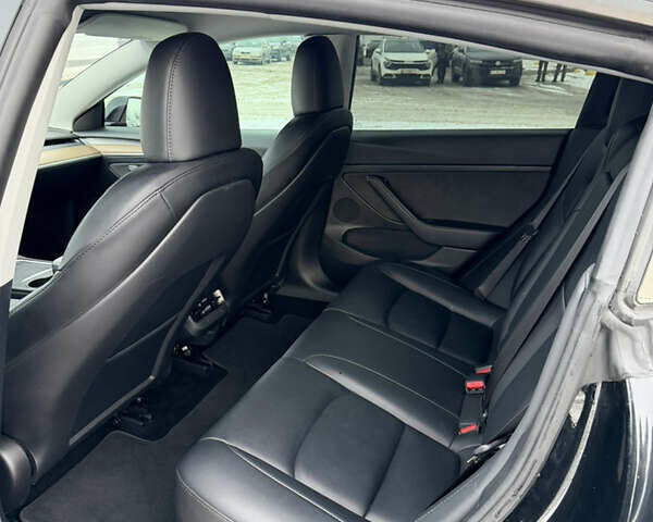 Черный Тесла Модель 3, объемом двигателя 0 л и пробегом 48 тыс. км за 26500 $, фото 14 на Automoto.ua