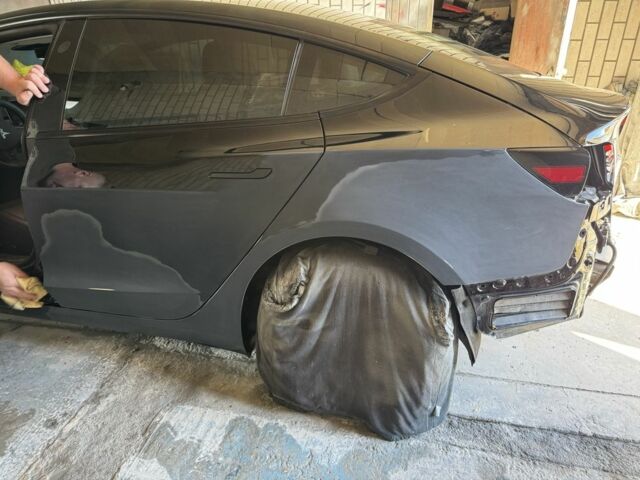 Чорний Тесла Модель 3, об'ємом двигуна 0 л та пробігом 38 тис. км за 21000 $, фото 6 на Automoto.ua