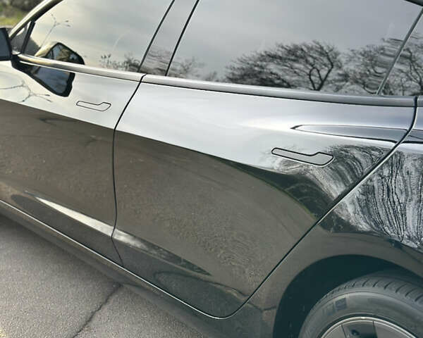 Черный Тесла Модель 3, объемом двигателя 0 л и пробегом 52 тыс. км за 25000 $, фото 14 на Automoto.ua