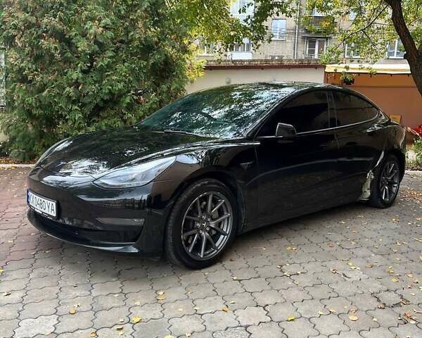 Черный Тесла Модель 3, объемом двигателя 0 л и пробегом 64 тыс. км за 24200 $, фото 5 на Automoto.ua