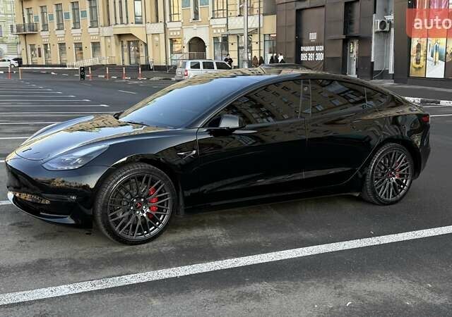Чорний Тесла Модель 3, об'ємом двигуна 0 л та пробігом 8 тис. км за 30500 $, фото 1 на Automoto.ua