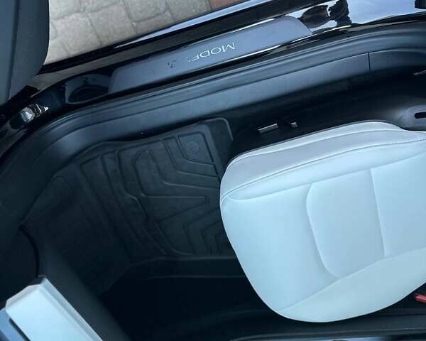 Черный Тесла Модель 3, объемом двигателя 0 л и пробегом 22 тыс. км за 22800 $, фото 76 на Automoto.ua