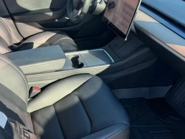 Черный Тесла Модель 3, объемом двигателя 0 л и пробегом 15 тыс. км за 15000 $, фото 5 на Automoto.ua