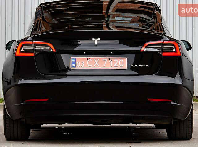 Черный Тесла Модель 3, объемом двигателя 0 л и пробегом 27 тыс. км за 17000 $, фото 13 на Automoto.ua