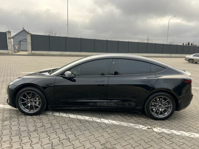 Черный Тесла Модель 3, объемом двигателя 0 л и пробегом 85 тыс. км за 19999 $, фото 4 на Automoto.ua