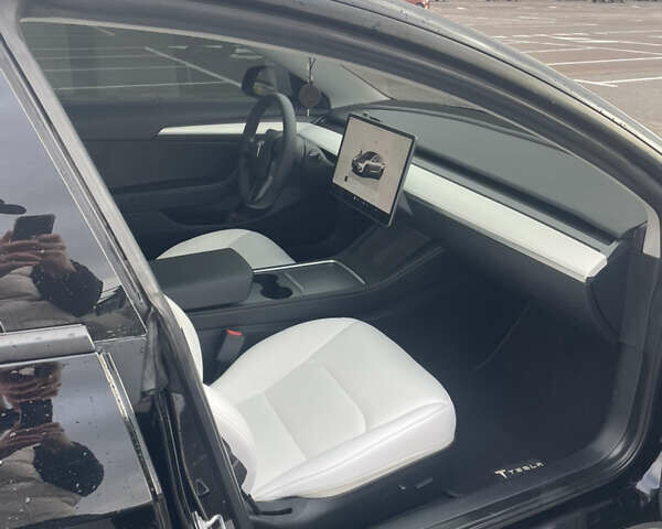 Черный Тесла Модель 3, объемом двигателя 0 л и пробегом 45 тыс. км за 22000 $, фото 30 на Automoto.ua