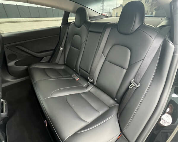 Черный Тесла Модель 3, объемом двигателя 0 л и пробегом 85 тыс. км за 19999 $, фото 41 на Automoto.ua