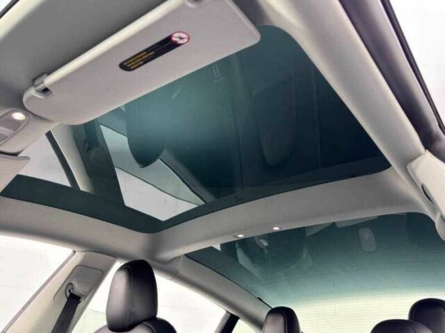 Черный Тесла Модель 3, объемом двигателя 0 л и пробегом 15 тыс. км за 15500 $, фото 8 на Automoto.ua