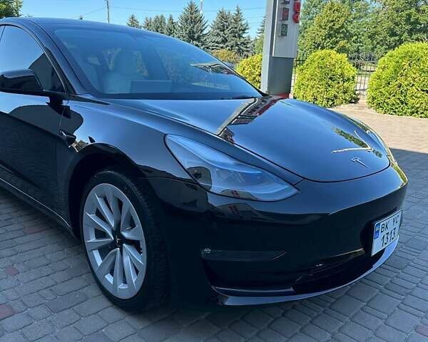 Черный Тесла Модель 3, объемом двигателя 0 л и пробегом 22 тыс. км за 22800 $, фото 1 на Automoto.ua