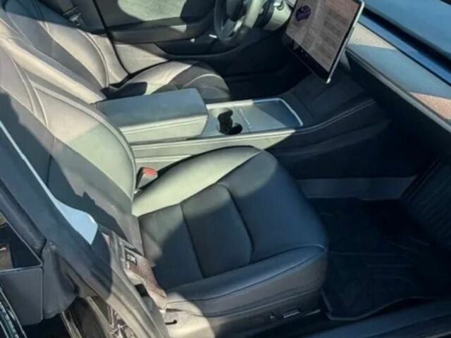 Черный Тесла Модель 3, объемом двигателя 0 л и пробегом 15 тыс. км за 15000 $, фото 4 на Automoto.ua