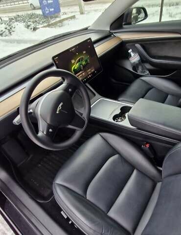 Черный Тесла Модель 3, объемом двигателя 0 л и пробегом 24 тыс. км за 26500 $, фото 15 на Automoto.ua