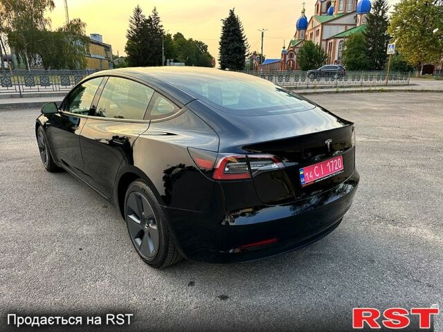 Черный Тесла Модель 3, объемом двигателя 0.32 л и пробегом 50 тыс. км за 23500 $, фото 2 на Automoto.ua