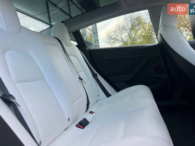 Чорний Тесла Модель 3, об'ємом двигуна 0 л та пробігом 16 тис. км за 22900 $, фото 22 на Automoto.ua