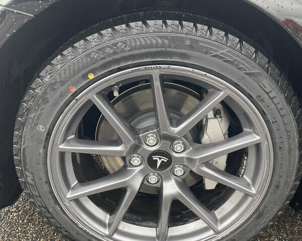 Черный Тесла Модель 3, объемом двигателя 0 л и пробегом 45 тыс. км за 22000 $, фото 19 на Automoto.ua