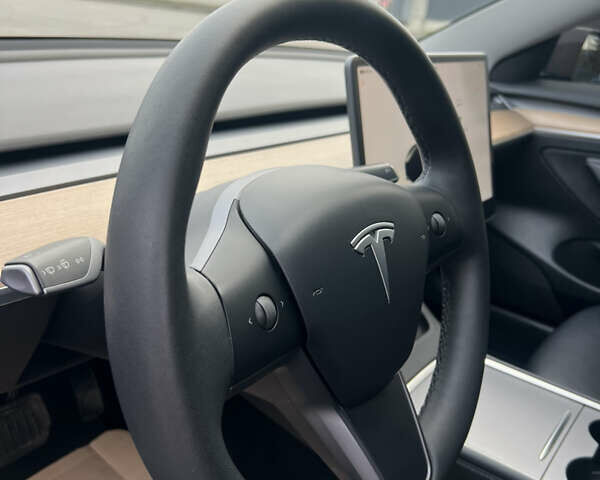 Черный Тесла Модель 3, объемом двигателя 0 л и пробегом 85 тыс. км за 19999 $, фото 18 на Automoto.ua