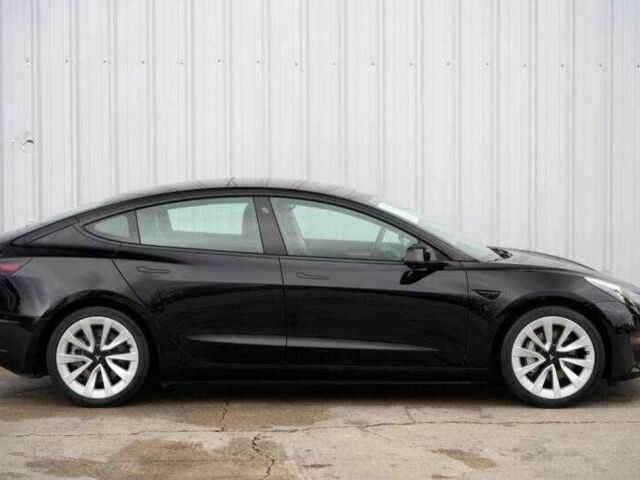 Черный Тесла Модель 3, объемом двигателя 0 л и пробегом 15 тыс. км за 15500 $, фото 3 на Automoto.ua