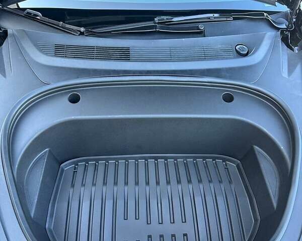 Черный Тесла Модель 3, объемом двигателя 0 л и пробегом 22 тыс. км за 22800 $, фото 64 на Automoto.ua