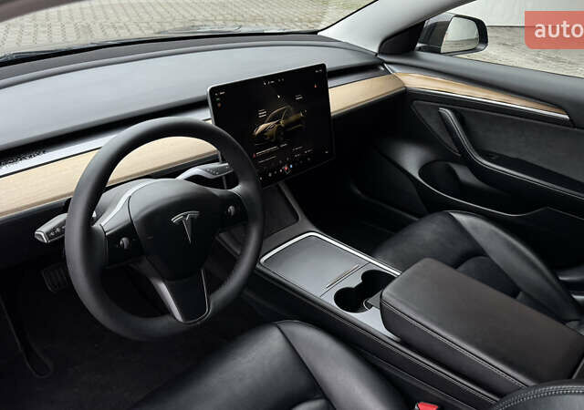 Чорний Тесла Модель 3, об'ємом двигуна 0 л та пробігом 172 тис. км за 16900 $, фото 24 на Automoto.ua