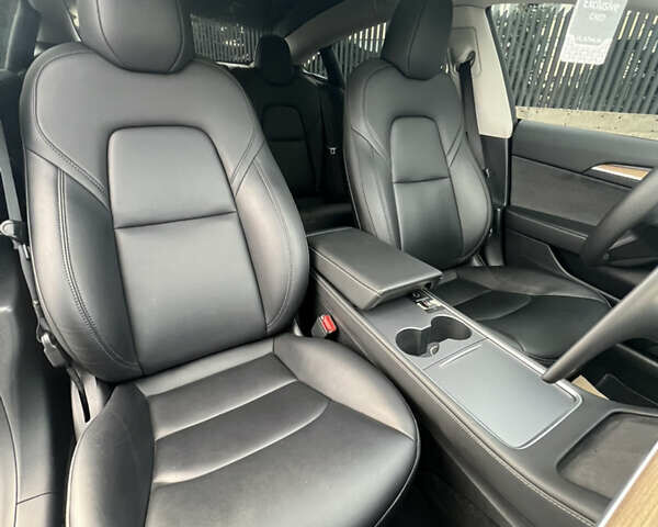 Черный Тесла Модель 3, объемом двигателя 0 л и пробегом 85 тыс. км за 19999 $, фото 40 на Automoto.ua