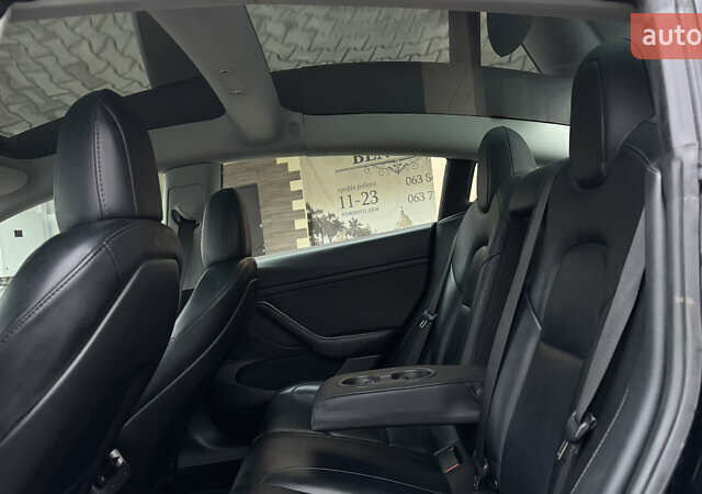 Чорний Тесла Модель 3, об'ємом двигуна 0 л та пробігом 172 тис. км за 16900 $, фото 40 на Automoto.ua