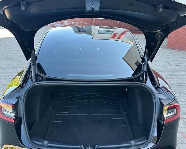 Черный Тесла Модель 3, объемом двигателя 0 л и пробегом 22 тыс. км за 22800 $, фото 28 на Automoto.ua