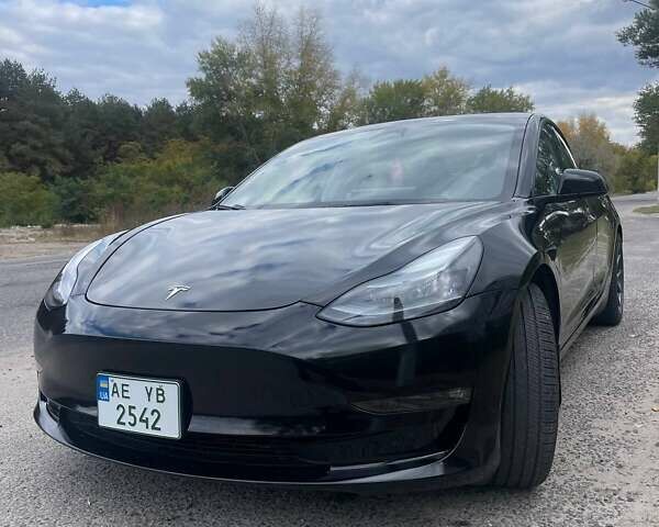 Тесла Модель 3 2023 в Каменское - Днепродзержинск на Automoto.ua Черный Тесла Модель 3, объемом двигателя 0 л и пробегом 73 тыс. км за 19000 $, фото 1 на Automoto.ua