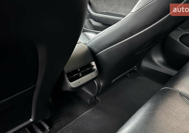 Чорний Тесла Модель 3, об'ємом двигуна 0 л та пробігом 172 тис. км за 16900 $, фото 38 на Automoto.ua